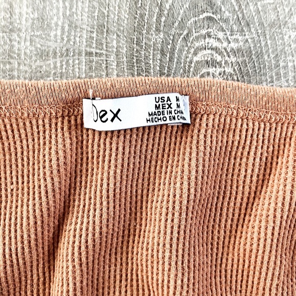 Dex Tank Top - Picture 4 of 4